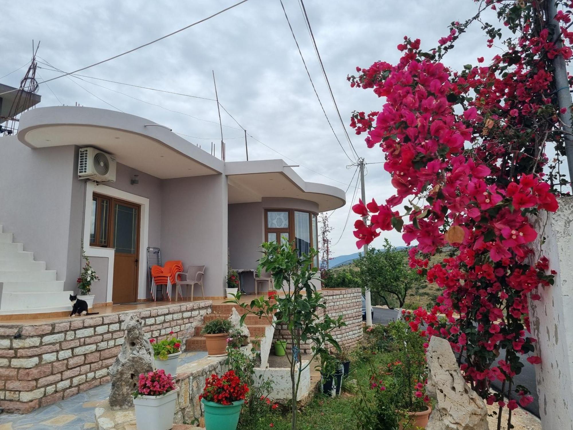 Apartment Besnik Brahimi Ksamil Bagian luar foto