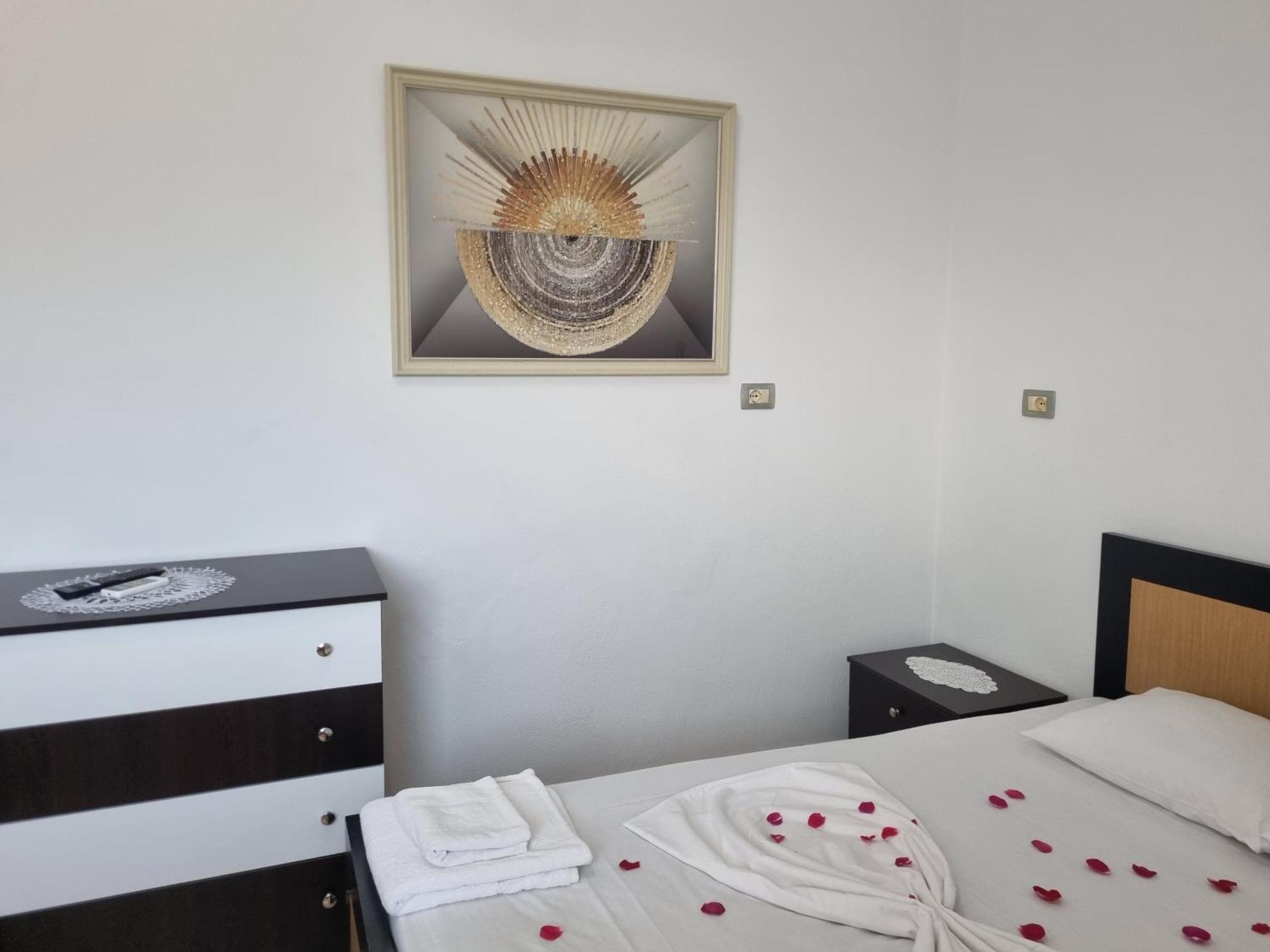 Apartment Besnik Brahimi Ksamil Bagian luar foto